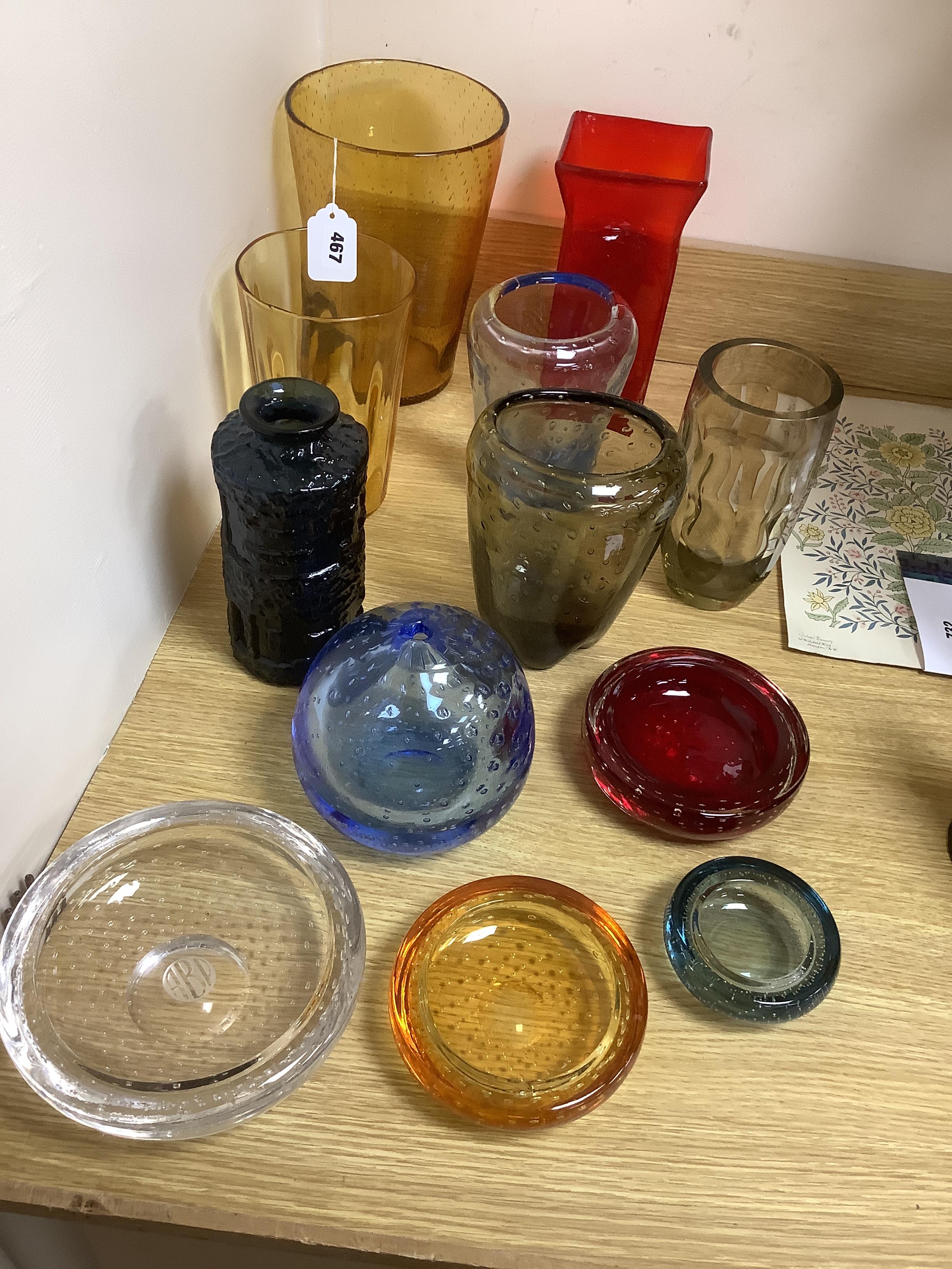 Eight items of Whitefriars ‘Controlled Bubble’ glassware, tallest 25cm